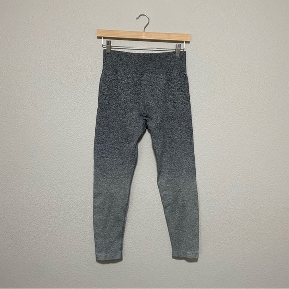 AYBL Ombré Gray Seamless Leggings - Picture 7 of 8